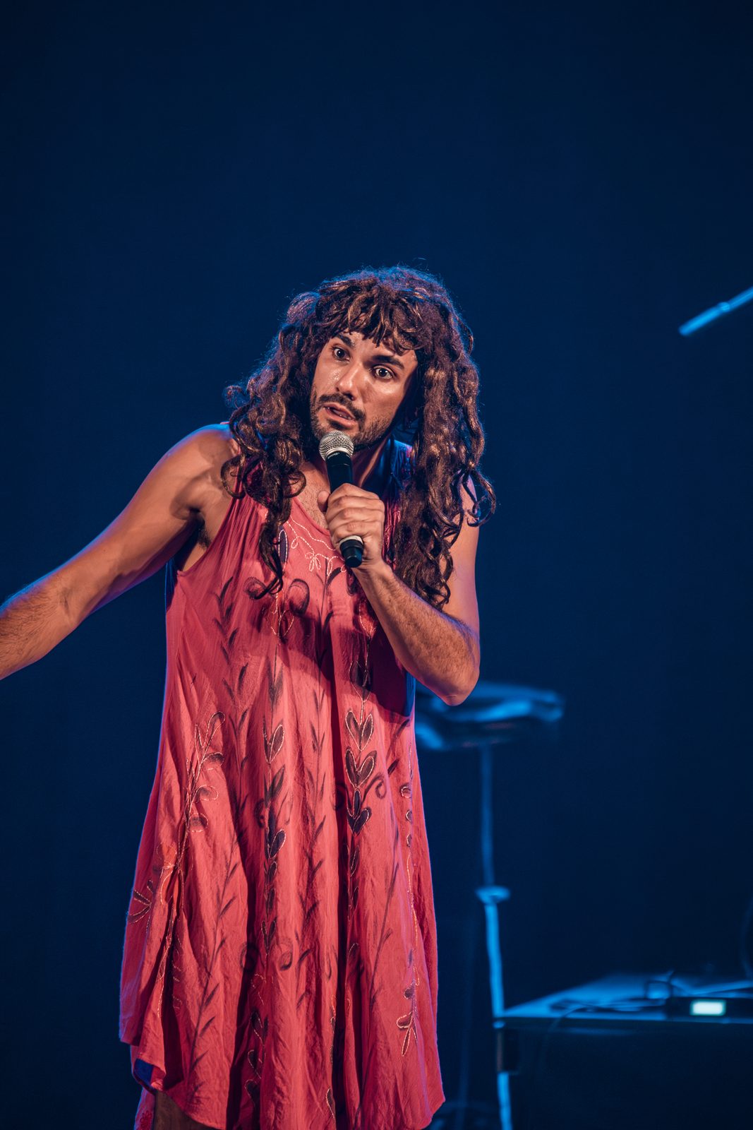 La Glady en el escenario del Teatro Sarmiento
